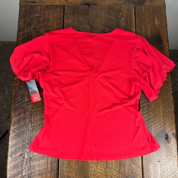 BOLD elements Cut to Curve with cut out and keyhole elements Shirt - Picture 9 of 9